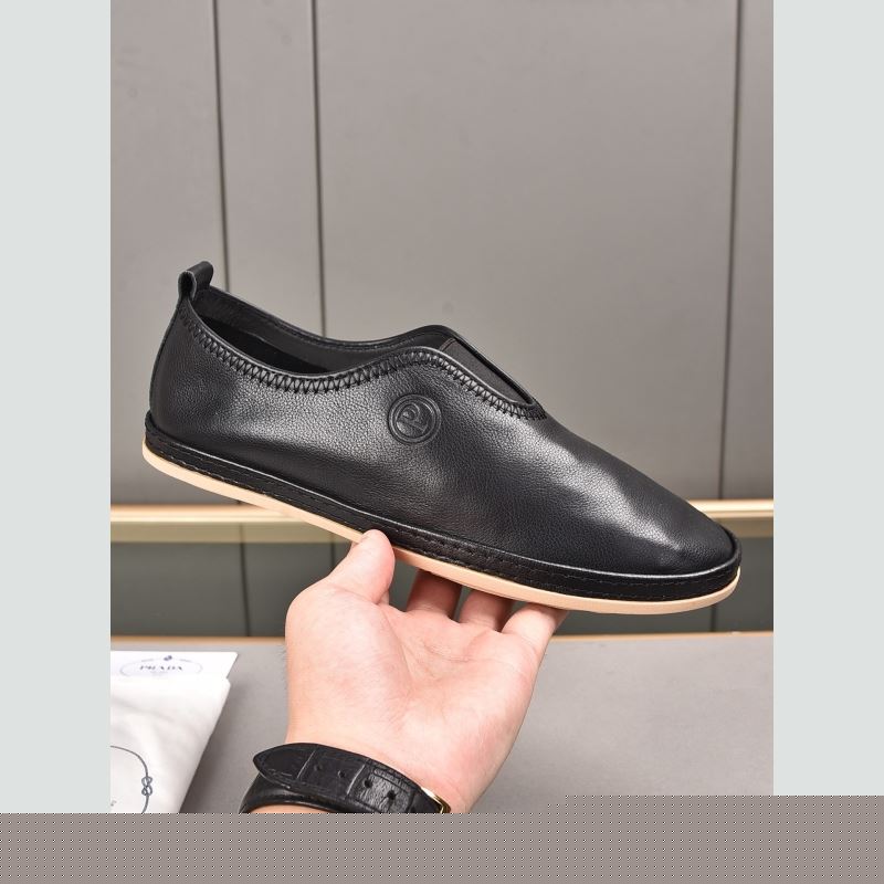 Pra*a leather shoes